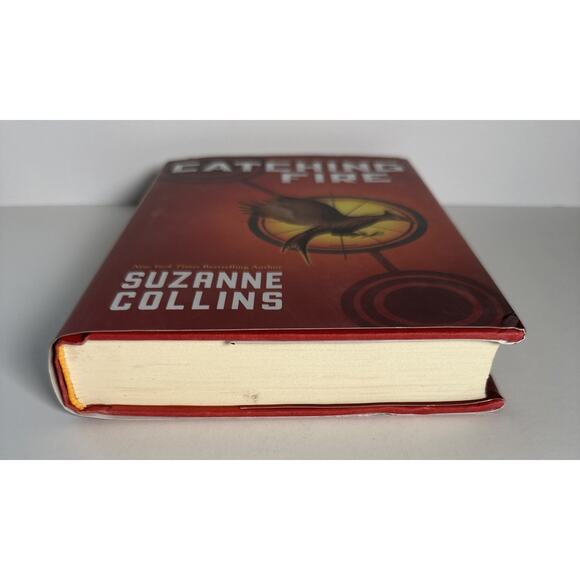 THE HUNGER GAMES CATCHING FIRE by Suzanne Collins 2009 1ST Edition - Picture 4 of 9